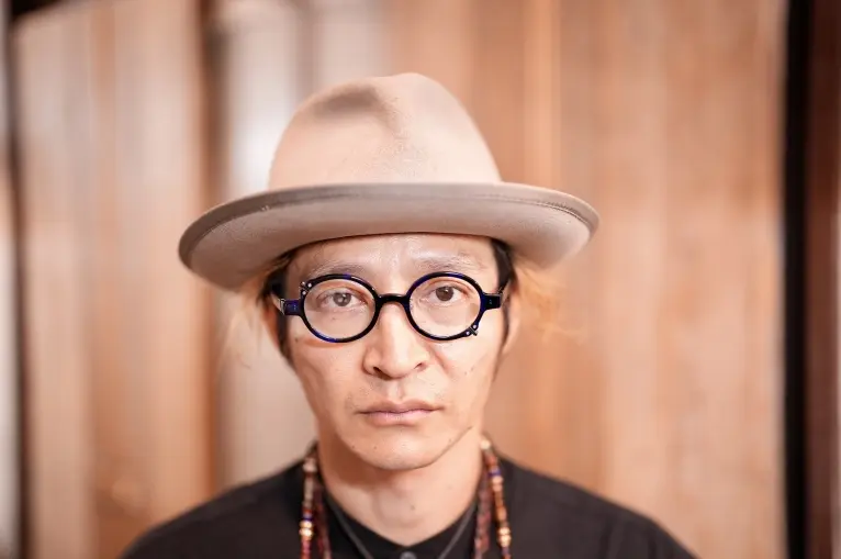 レスザンヒューマン less than human｜則天去私 8080｜馬鹿でエロ