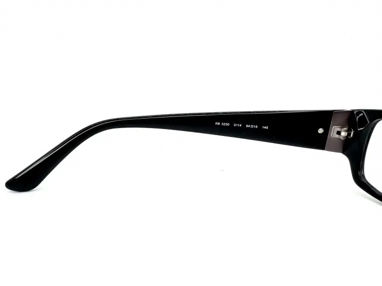 レイバン Ray-Ban｜RB5250 5114｜世界中のセレブやファッショ