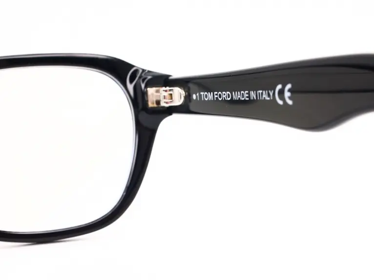 トムフォード TOM FORD｜Snowdon TF237-F 01B｜セクシー