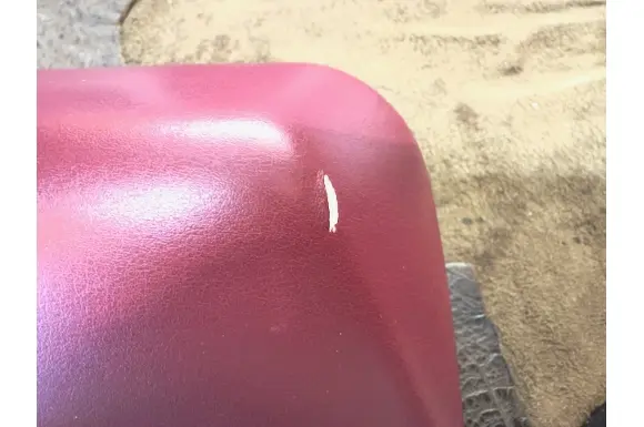 ケースに小さな傷があります