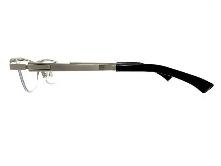 フォーナインズ Four Nines 999.9｜M-20 TITANIUM｜高い強度と洗練され