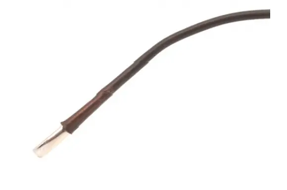 モダンに破れ傷あり