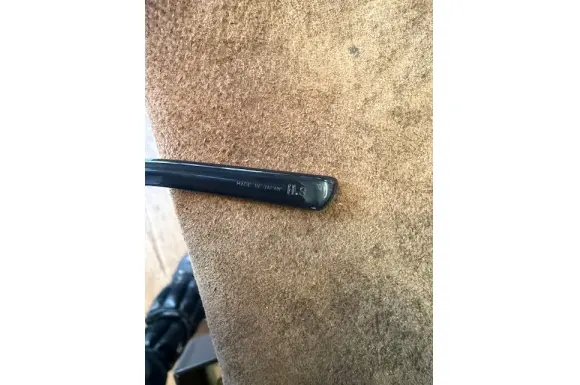 H.Sとイニシャル刻印あり