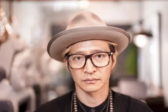 トムフォード TOM FORD｜Eric-02 TF595-F｜トムフォードの美しく