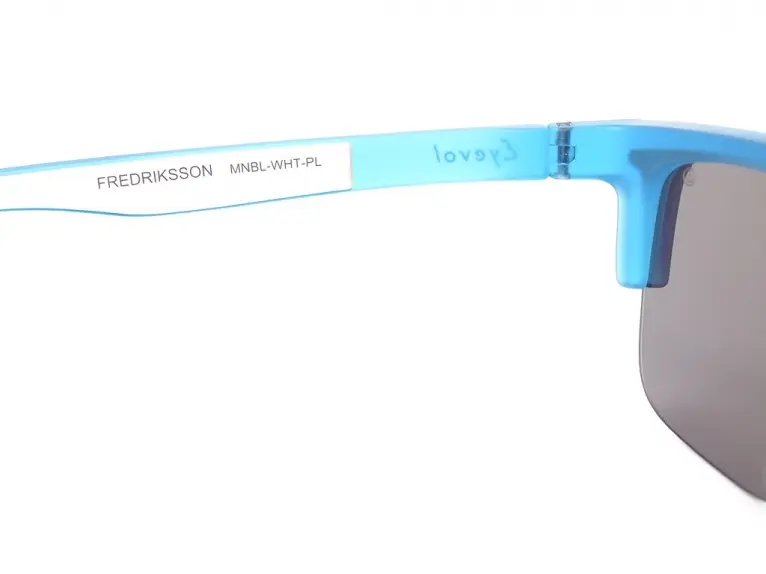 アイヴォル Eyevol｜FREDRIKSSON MNBL-WHT-PL｜Eyevolが放つ、1眼